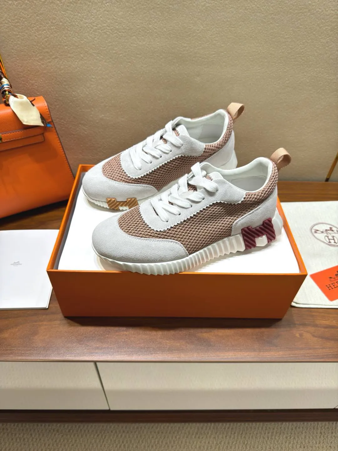 💕💕Factory direct selling price p640💕💕 Men ➕20💰Hermes 🐎24 new sports shoes 🆕 H family 2024giga new sports shoes **3cm, a real artifact, original molded outsole, very stylish and light, perfect foot feel💯 size: 34-46 (customized at 34.45.46)